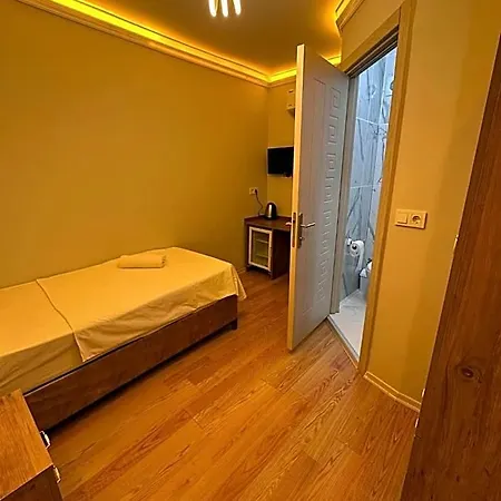 Hotel Pilot *